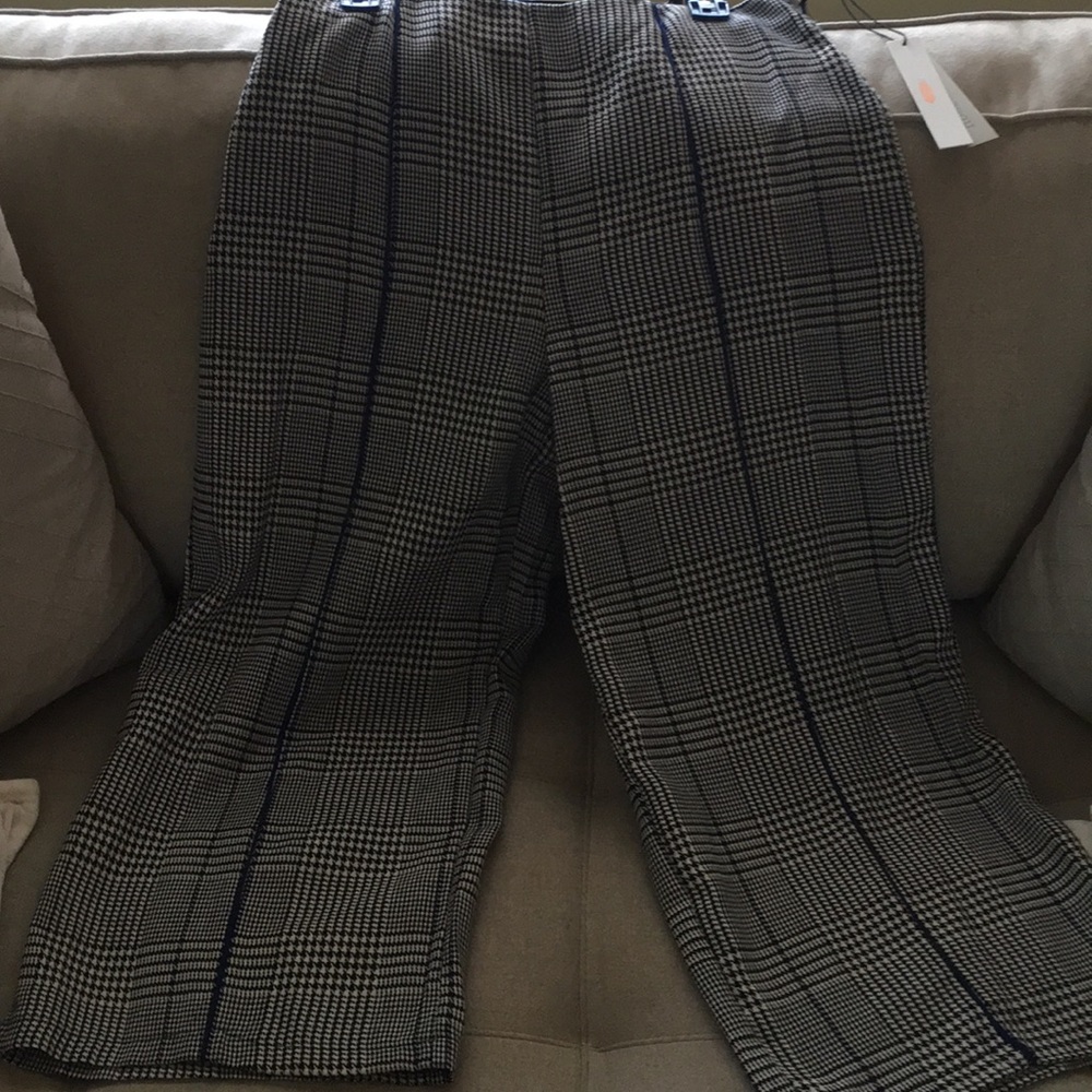 Dress pants/wife leg